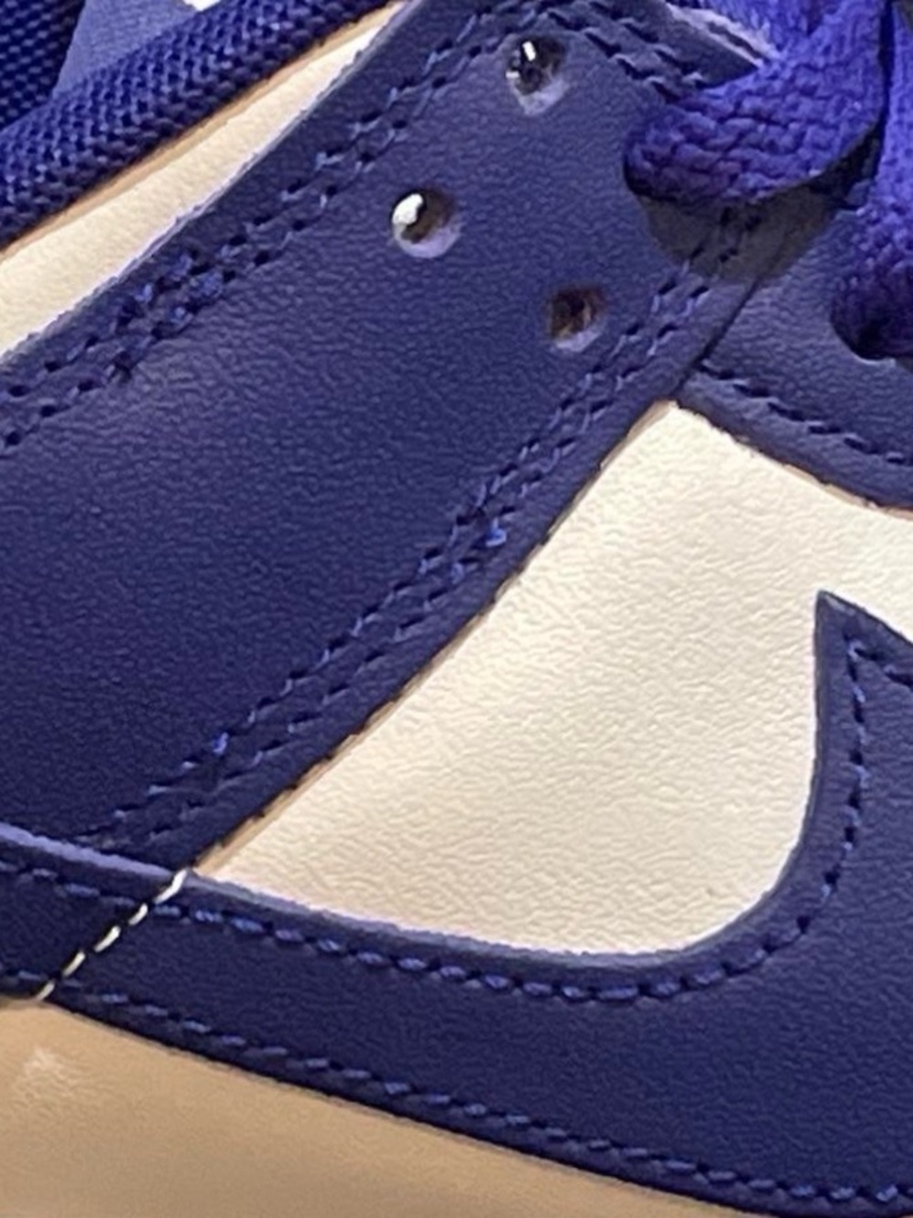 Nike Men’s Dunks Low-Top Sneakers in White and Purple - Picture 5 of 5
